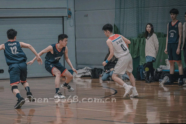抽象棋盘与段位图标